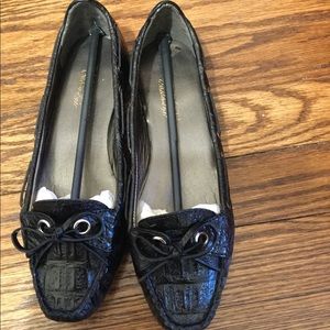 TALBOTS flat leather shoe